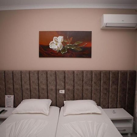 Hotel Kojku Durrës Kültér fotó