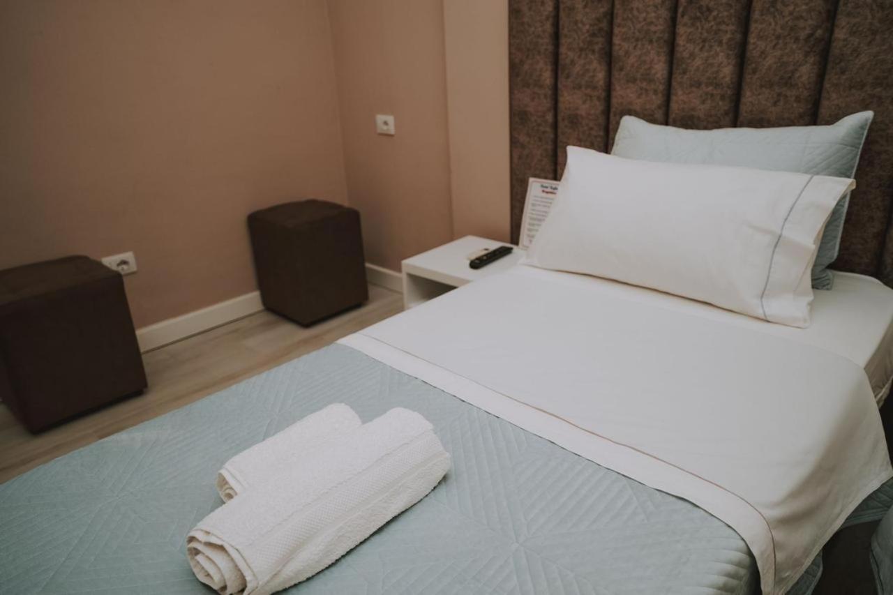 Hotel Kojku Durrës Kültér fotó