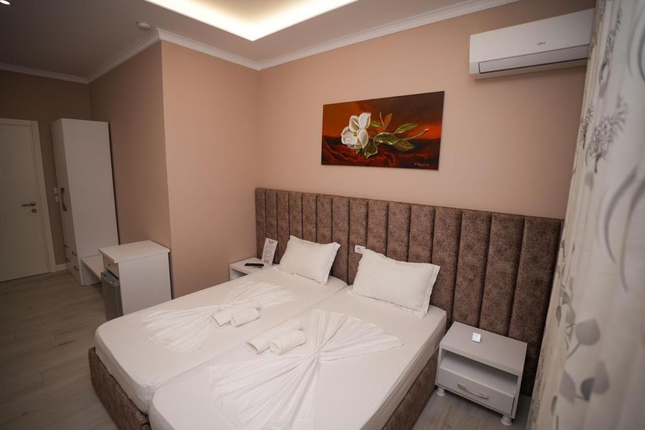 Hotel Kojku Durrës Kültér fotó