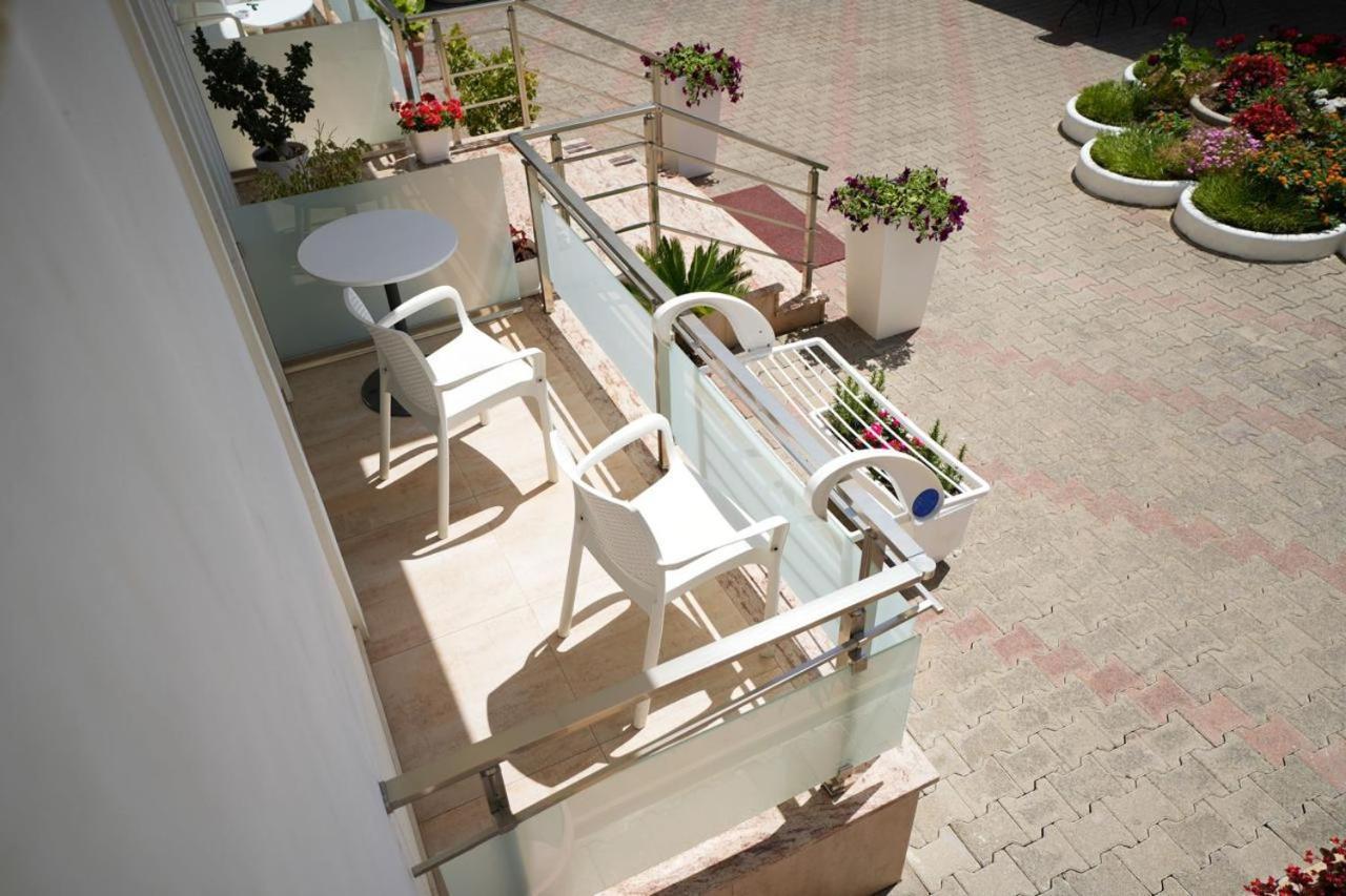 Hotel Kojku Durrës Kültér fotó