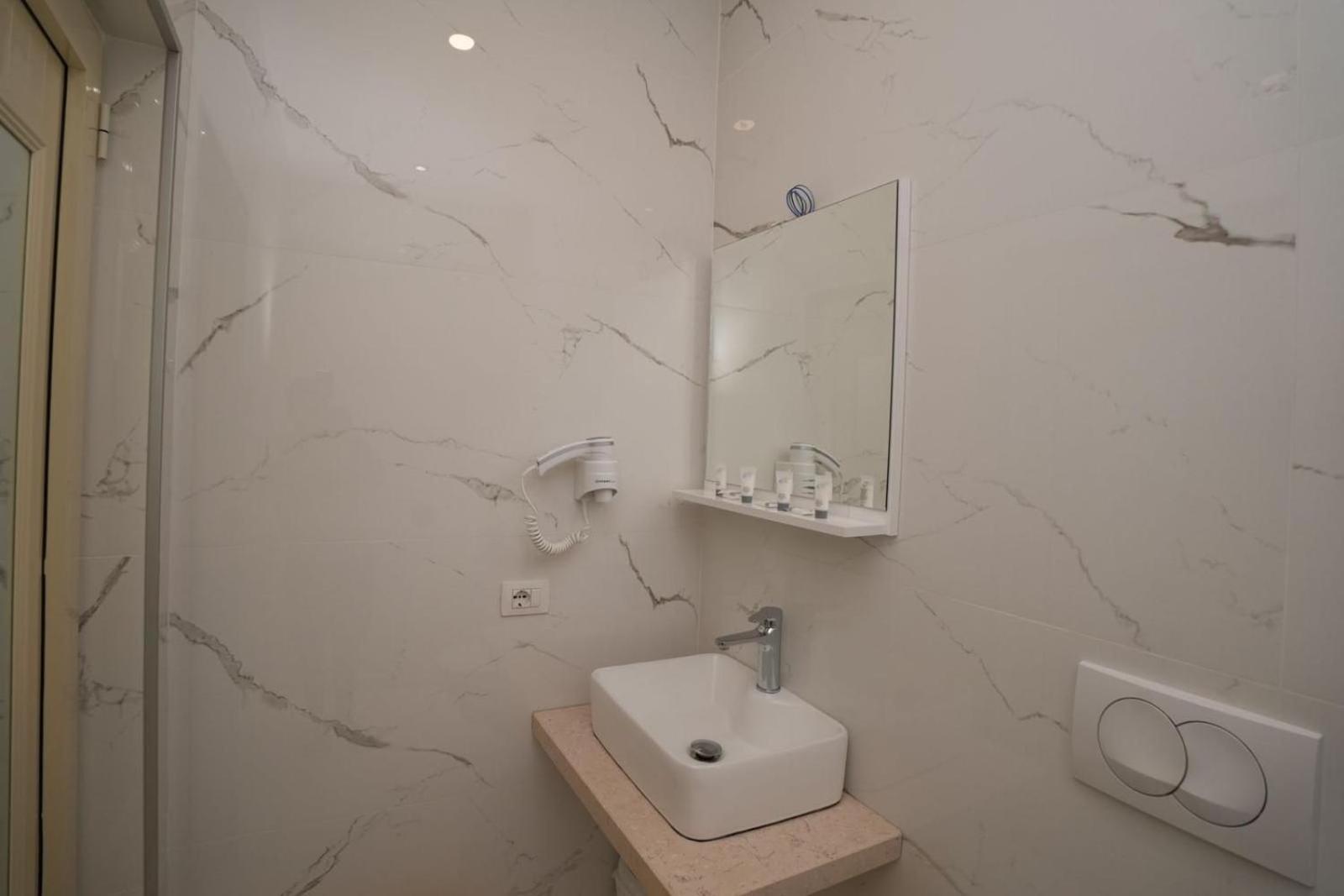Hotel Kojku Durrës Szoba fotó