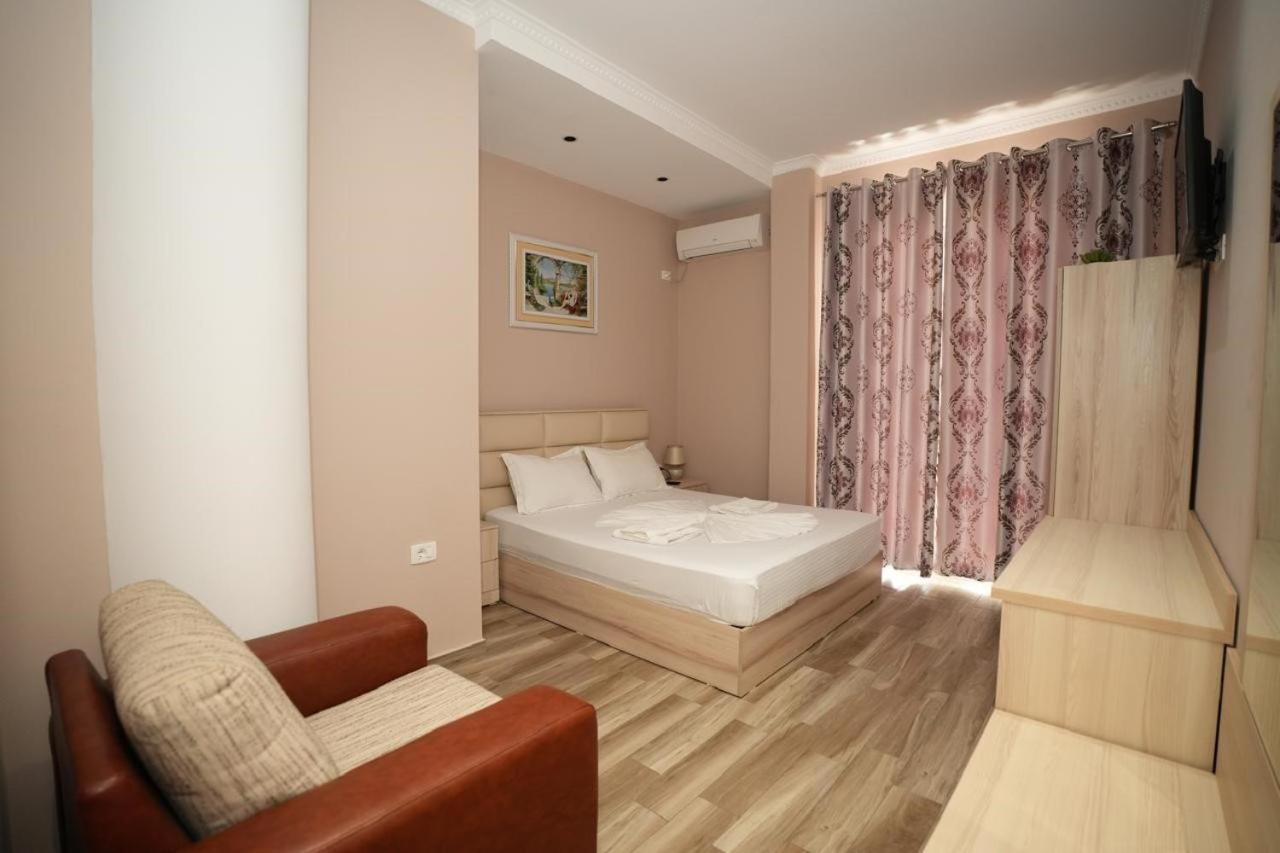 Hotel Kojku Durrës Kültér fotó